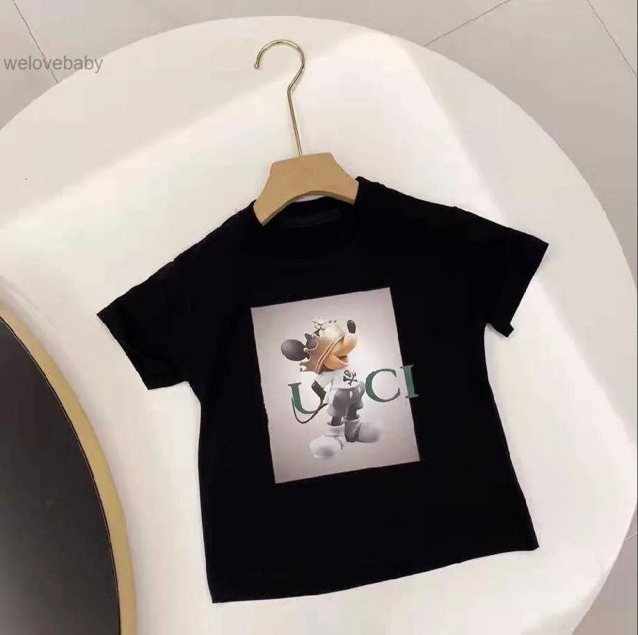 2024 Baby Cartoon Mouse Designer Clothes T-shirts Fashion Girls Pojkar Kortärmade toppar Big Kids Versatile Ins Letter Summer Children Simple Style Tees 100cm-160cm