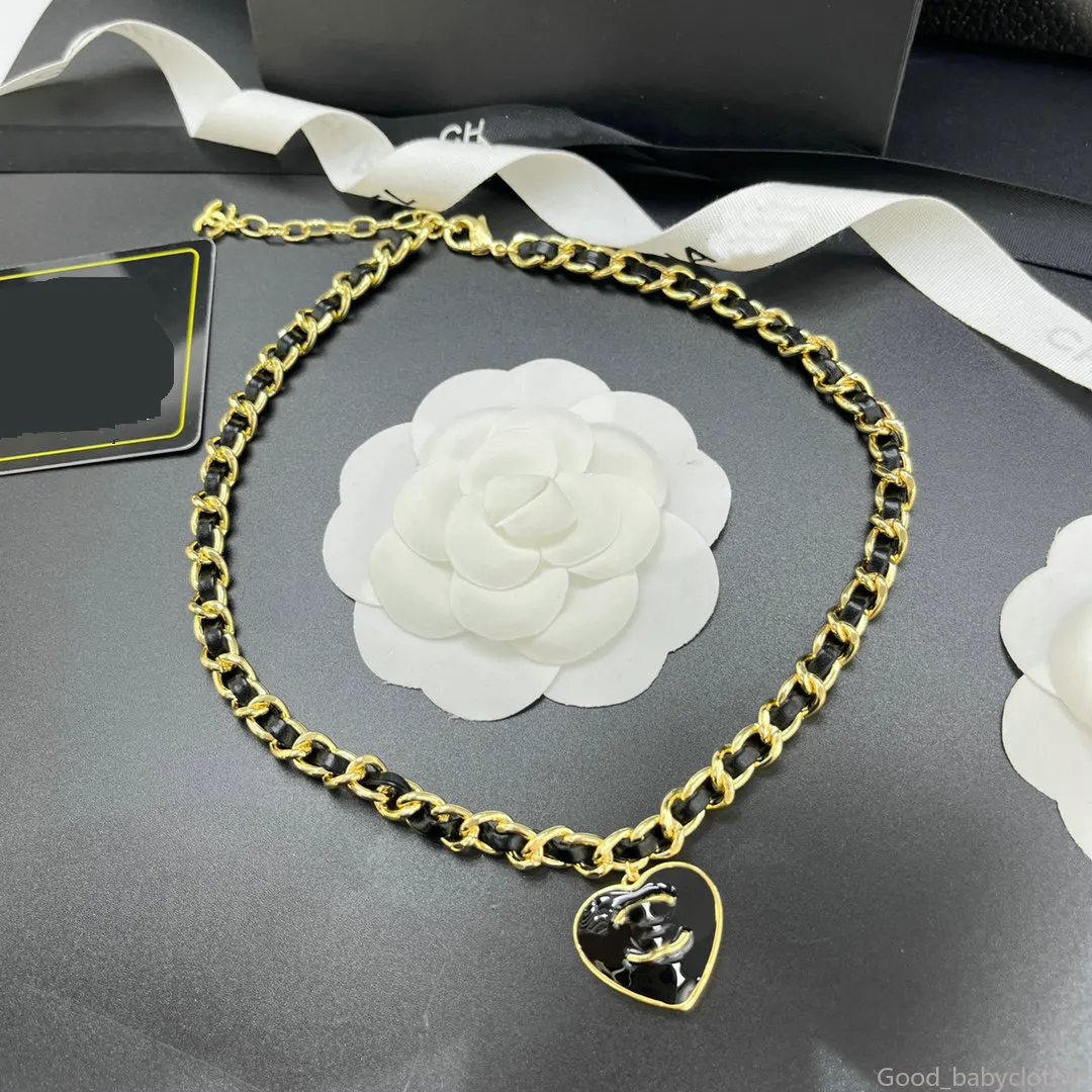 Marque de luxe pendentifs de créateur colliers C lettre ras du cou pendentif collier coeur chaîne bijoux accessoires cadeau 20 Style
