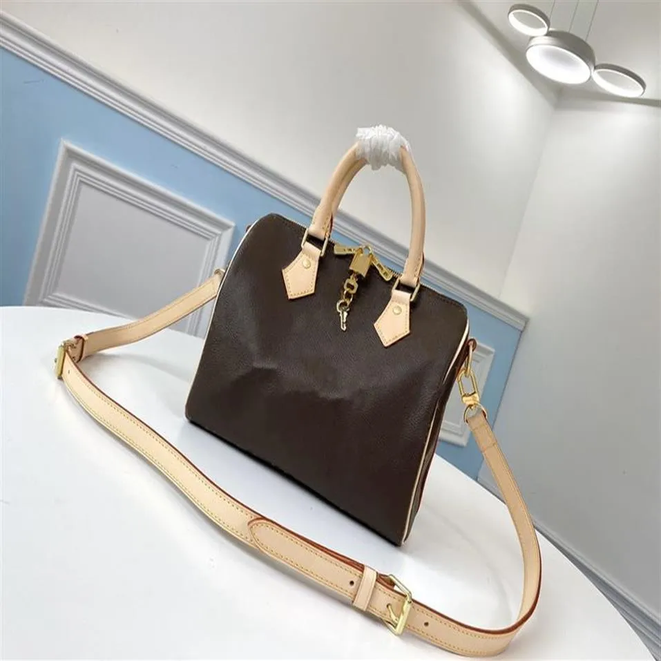 Kluczowe torebki dla kobiet Portfele Messenger Travel Bag Classic Fashion Torby na ramię dama 30 cm289g