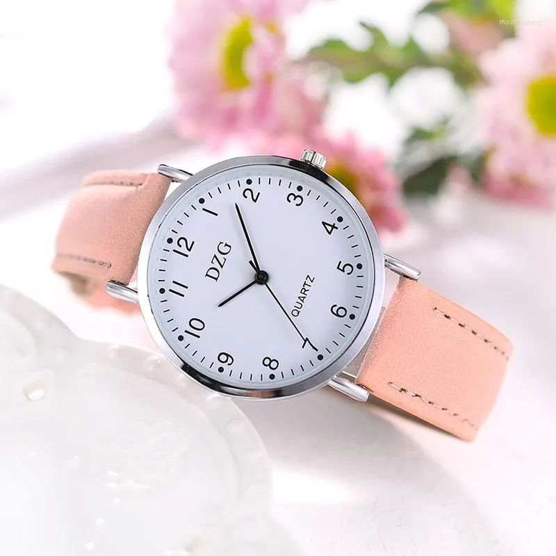 Wristwatches Digital Scale Simple Ladies Belt Watch Fashion Small Fresh Quartz