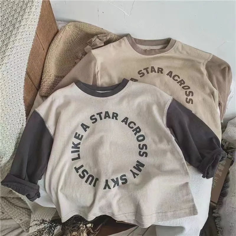 T-shirts Vêtements pour enfants Style coréen LETTRES À MARQUES LONGES T-shirts Baby Boy Girl Tops Kids T-shirt T-shirt d'automne Tee Shirts Vêtements 230427