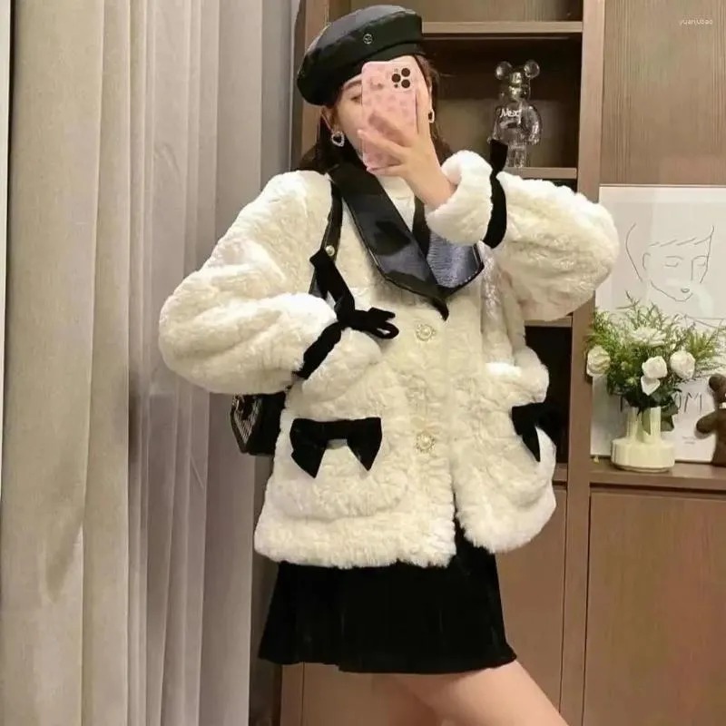Fourrure féminine fausse manteau cultivé femme coréen fashion bape à arc matelassée veste en coton hiver épais élégant toison extérieur