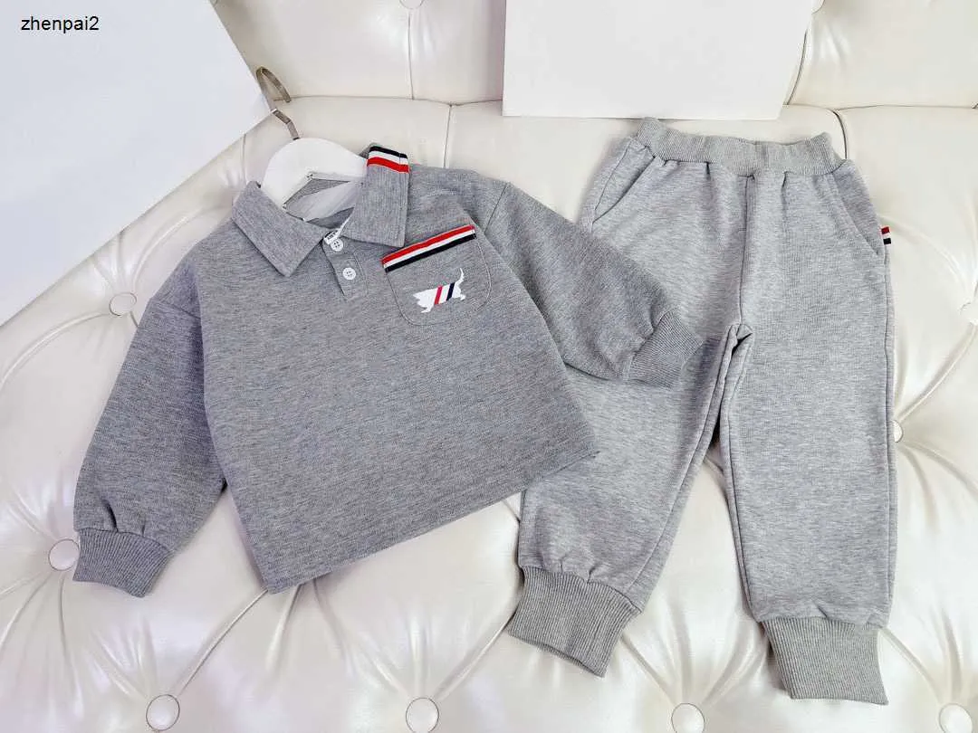 Luxe herfst baby trainingspak Streep ontwerp kinderkleding maat 90-150 jongens meisjes POLO shirt en broek met lange mouwen Nov25