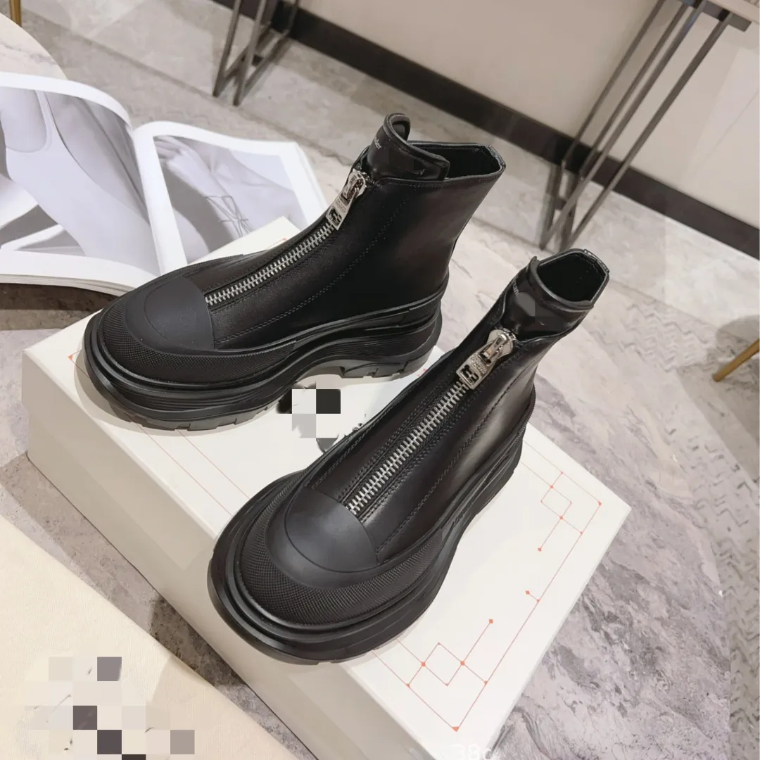 Unisex Designer Ankle Boots 2023 Stijlvolle nieuwe front Zip Elevation Platform Booties Lederen All-match slip-on laarzen