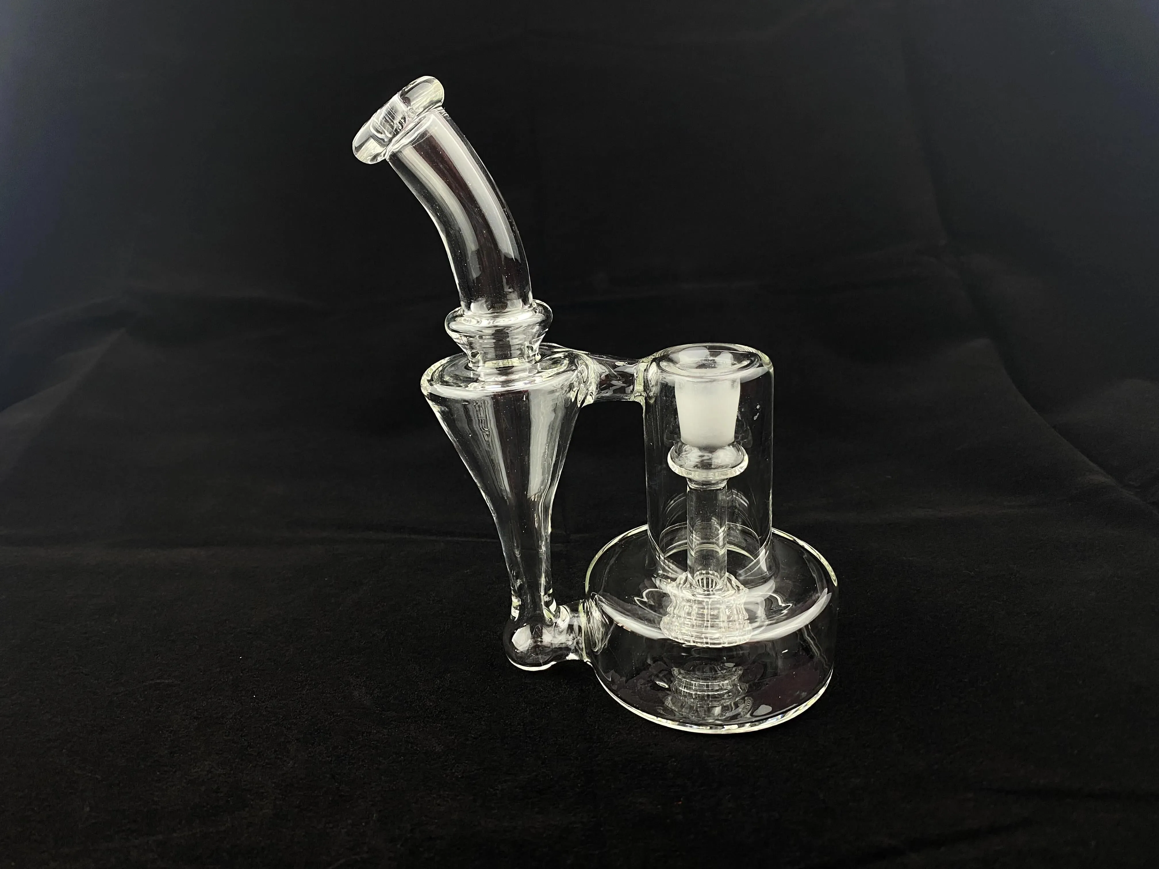 Rury palenia RBR Recykling Wysoka wartość artystyczna i kolekcja Glass Recycler Bong 14 mm Rig Independent Design Factory Supplies Hurtowe ZZ