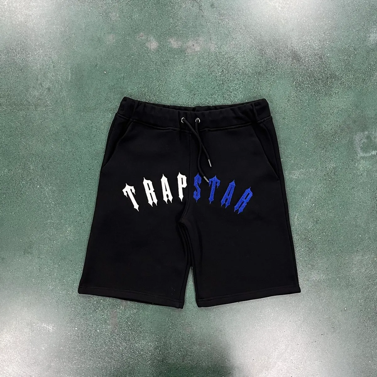 DHgate.com:Designer UK London Trapstar T-shirt and Shorts, 2