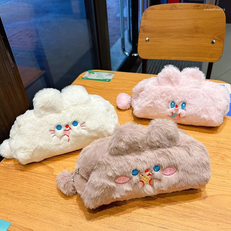 Mignon dessin animé coréen en peluche porte-crayon Kawaii étudiant papeterie haute capacité fournitures scolaires sac en laine d'agneau