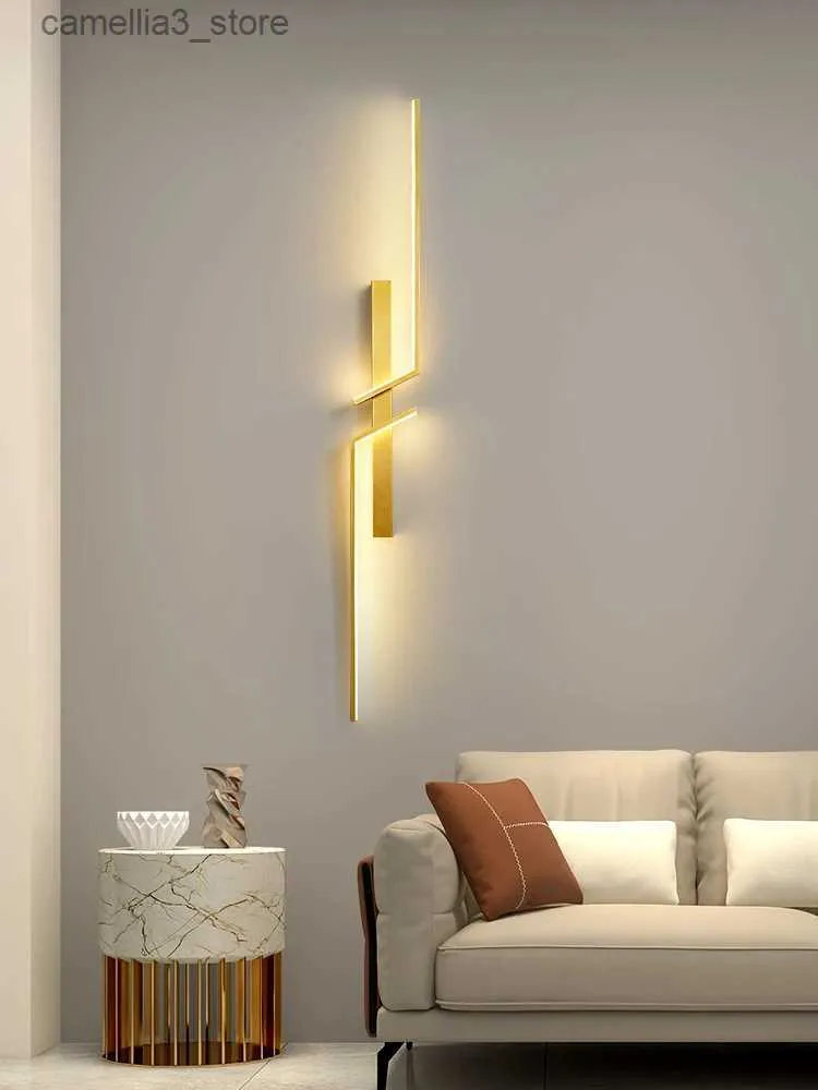 Wandlampen Moderne minimalistische Streifen-LED-Wandleuchte, 100 cm, Gold, Schlafzimmer, Nachttisch-Wandleuchte für Wohnzimmer, Gitter, TV, Sofa, Lobby, Hintergrund, Deko, Q231127