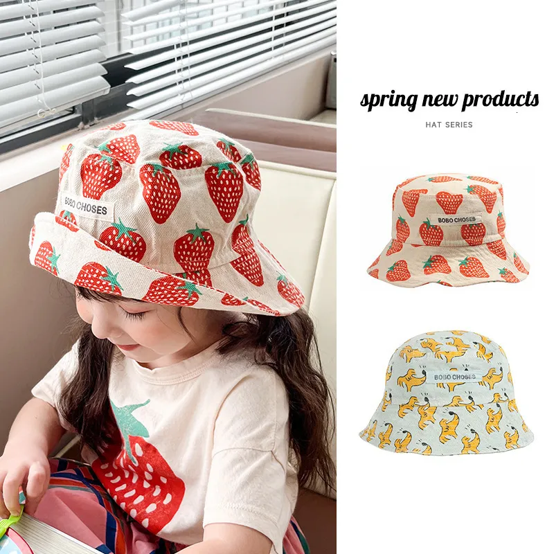 Caps Hats Bobo Chapéu infantil Verão Mesmo estilo Girls 'Cartoon Strawberry Print Outdoor Protetor solar Fisherman 230427