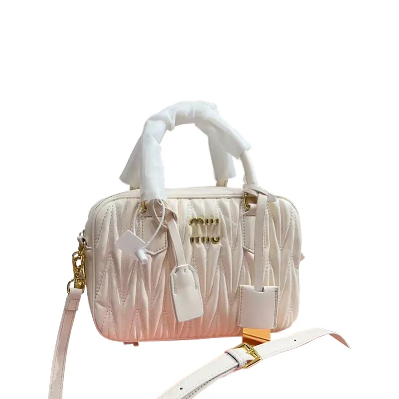 Miui Miumiubag Designer Brand Casual Arcadie Soft Matelasse Handbag Classic Mium Sheepskin Bowling Bag Genuine Leather Handbags 5 Colors