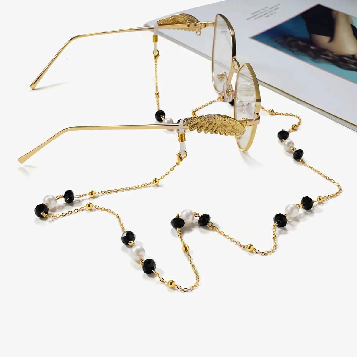 Eyeglasses chains Gold Plated Chain Glasses Reading Eyeglasses Holder Strap Cords Lanyards Sunglasses Chain 231127