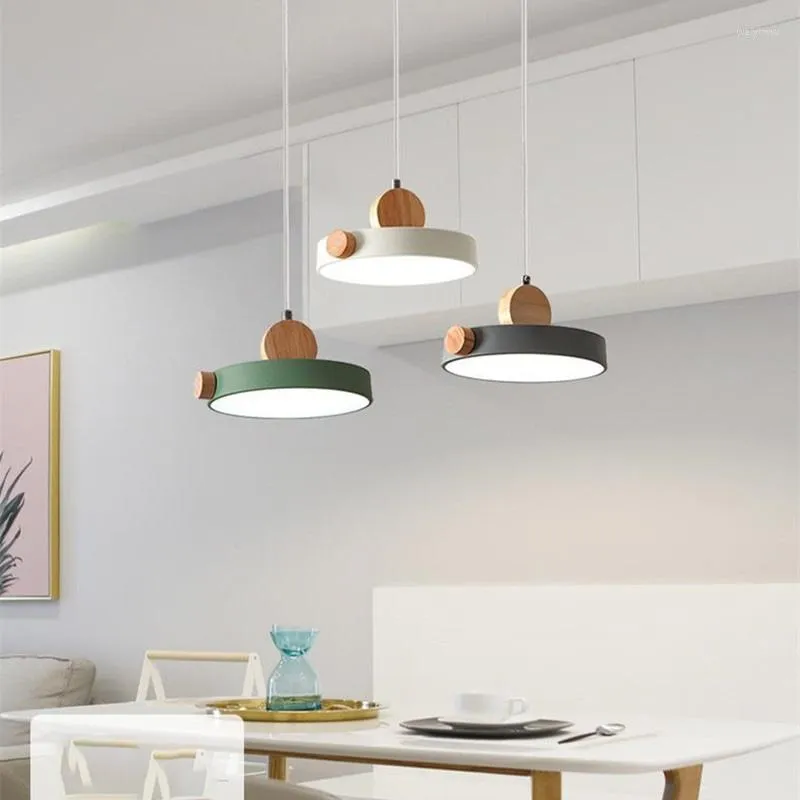 Lâmpadas pendentes Decoração de casa Designer nórdico Luzes redondas de madeira simples LED de alumínio Kitchen Island Bar El