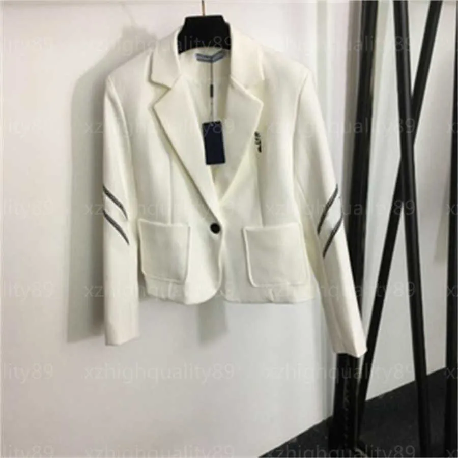 Женская дизайнерская куртка женские пальто Модный осенний белый пиджак с вышитыми буквами Slim Fit с длинными рукавами Костюмные куртки Женское пальто