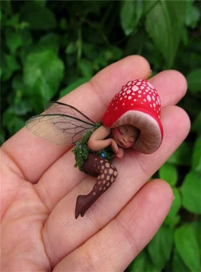 Mini Sleeping Mushroom Fairy Statue Handmålad hartshantverk Ornament för hemträdgårdskontor Dekoration Hantverk Barn Små gåvor 28479119