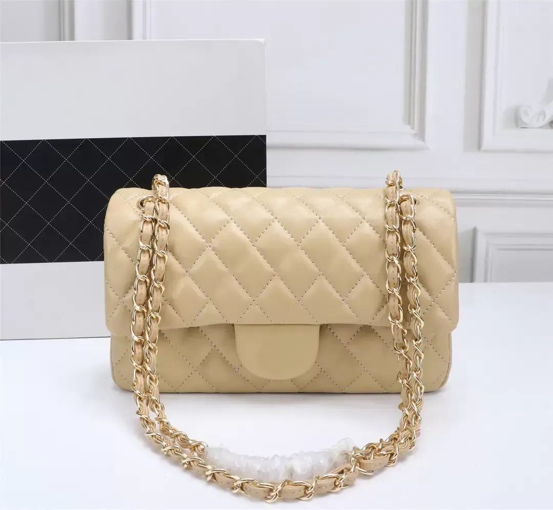 EXTRA CASE MEDIUM 16 BAG IN BLACK SMOOTH CALFSKIN WITH GOLD HARDWARE