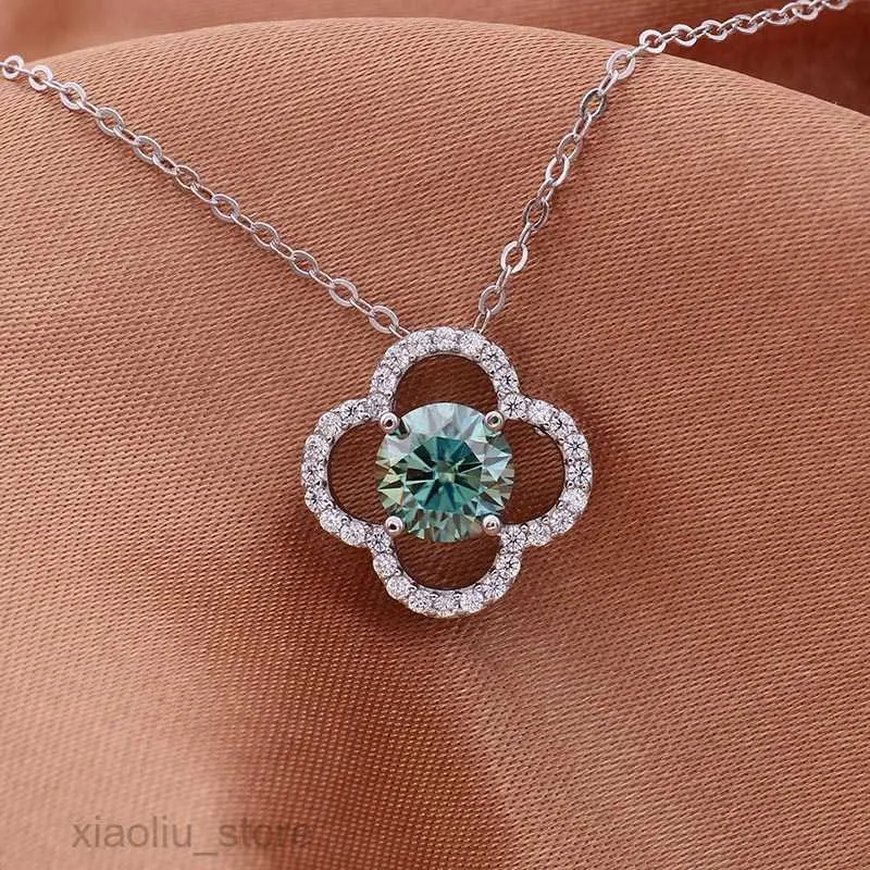 Colliers pendentifs en gros diamant moissanite 1ct 6.5mm collier de bleuets verts solitaire plaque d'or pur argent 925 trèfle à quatre feuilles 5a cz mêlée