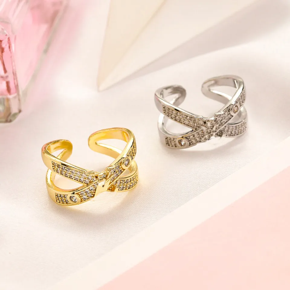 Mode-sieraden Ontwerper Brief Ringen Vrouwen Loves Charms Bruiloft Benodigdheden Kristal 18K Vergulde Koper Vinger Verstelbare Open Ring Luxe Accessoires