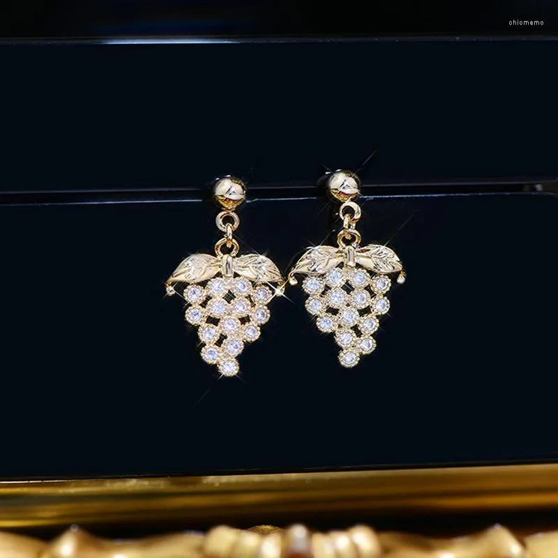 Hoopörhängen kvinnor Stud Small Grape Drop Elegant Luxurious 14k Gold Plated Ladies Accessories Simple Design 2023