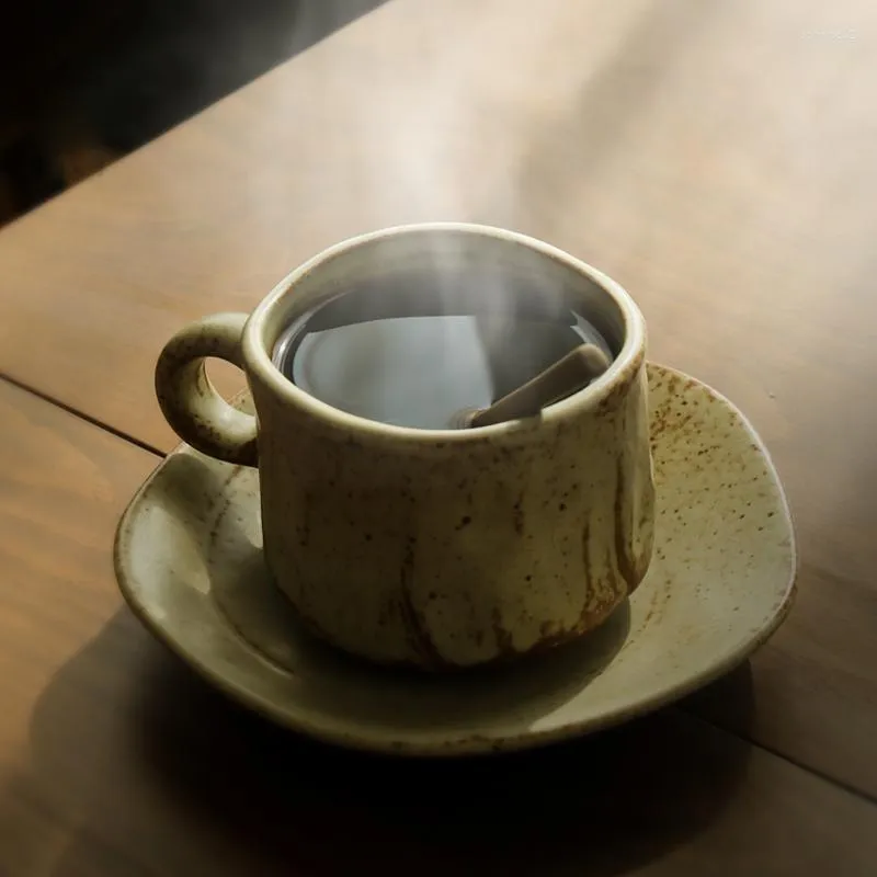 Tazze Piattini Stile creativo giapponese Fatto a mano in ceramica Tazza da caffè Piattino Set vintage Tè pomeridiano Espresso Regali