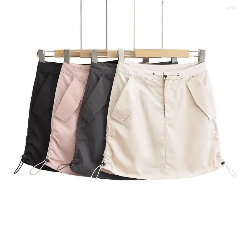 Spódnice czarne mini dla kobiet 2023 Letnia urocza spódnica Y2K ubrania w stylu koreańsko -ruchy z szortami różowy sznurkiem