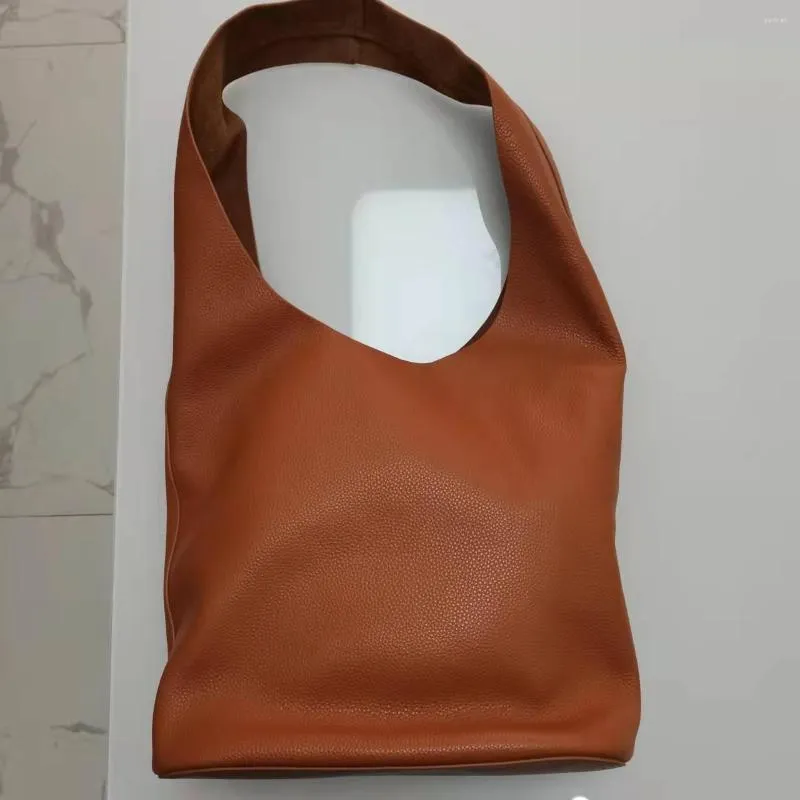 Duffel Bags 2023 Summer Lychee Padrão de couro Bag de ombro simples PORTÁRIO PORTÁLO