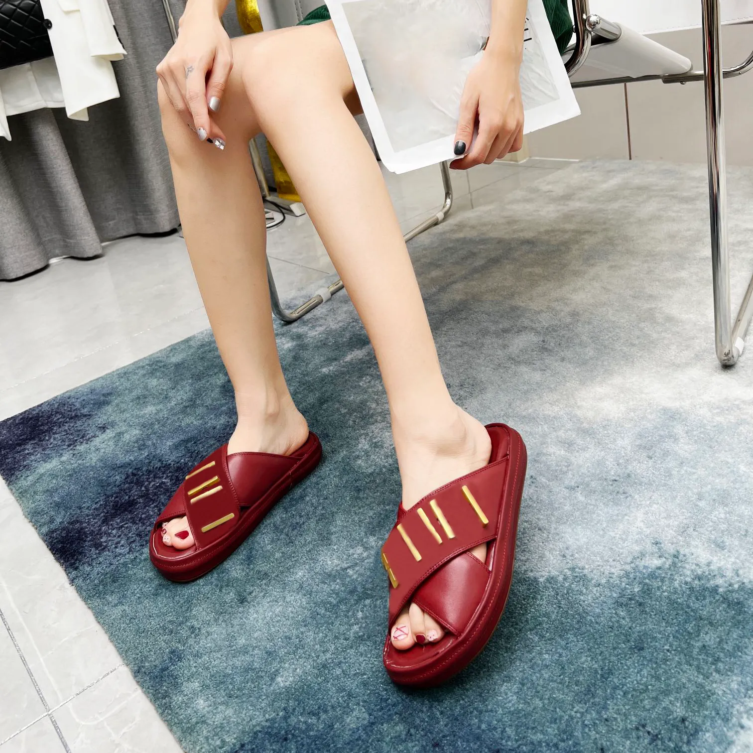 Women Slippers Summer Sandals Luxury Colorful Canvas Letter Anatomy Leather Men Slippers Model Fashion Cross Belt Gold Metal Shoes Herringbone Slippers
