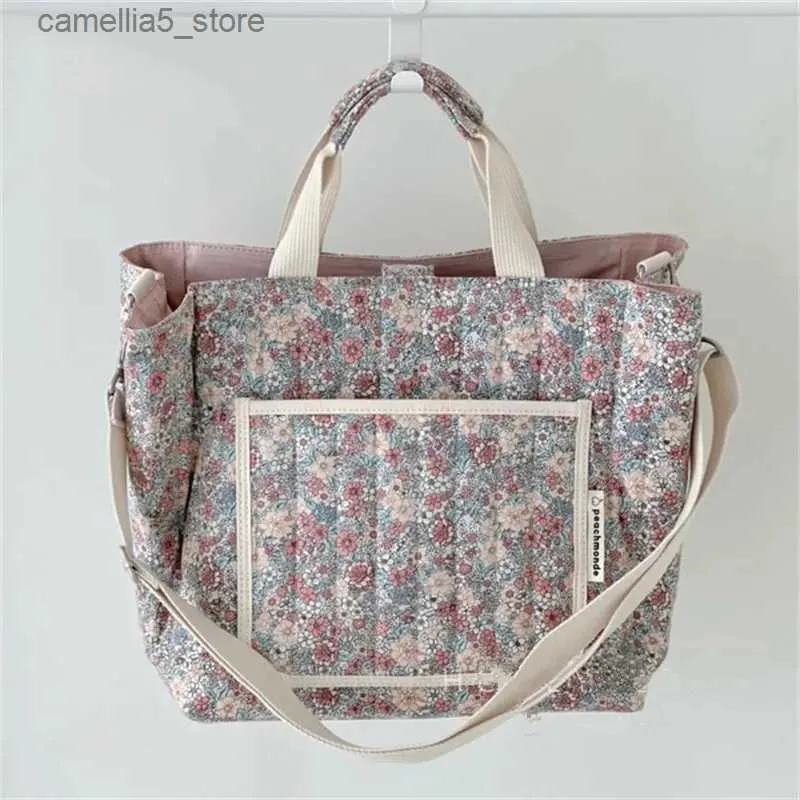 Borse per pannolini ZK50 Borsa per mamma e bambino floreale in stile coreano Borsa multifunzione di grande capacità Borsa a tracolla portatile per mamma Q231127