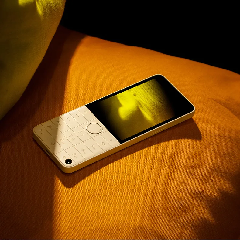 Qin F22 Pro Cell Phone 4G 5G 64GB Smart Touchscreen 2.8 Inch