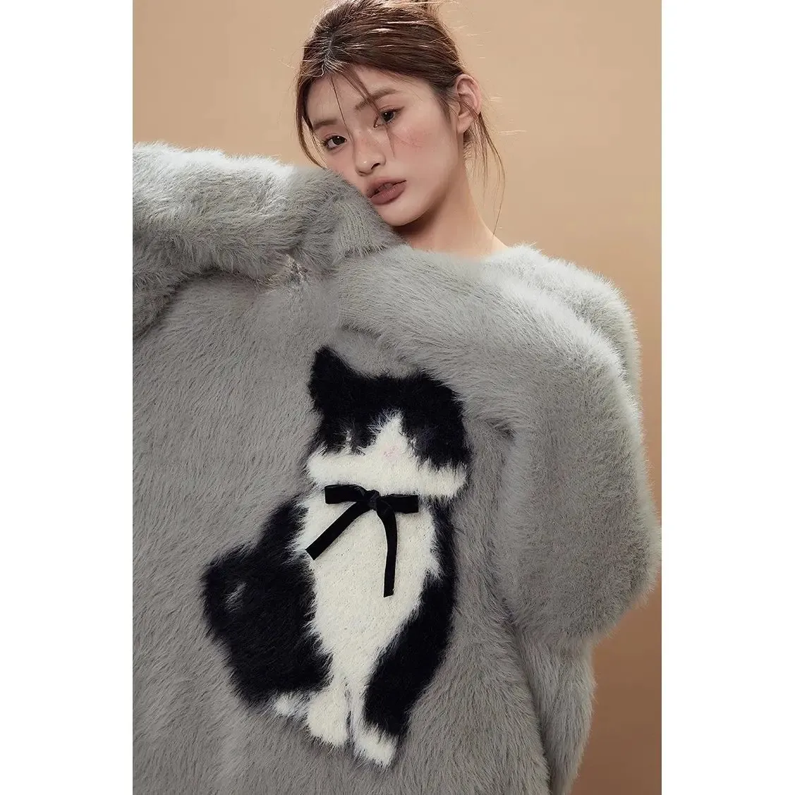 Women's Sweaters Japanese Sweetness Design Sense Bow Tie Kitten Jacquard Pullover Sweater Warm Loose Lazy Wind Sweater In Autumn And Winter 231127