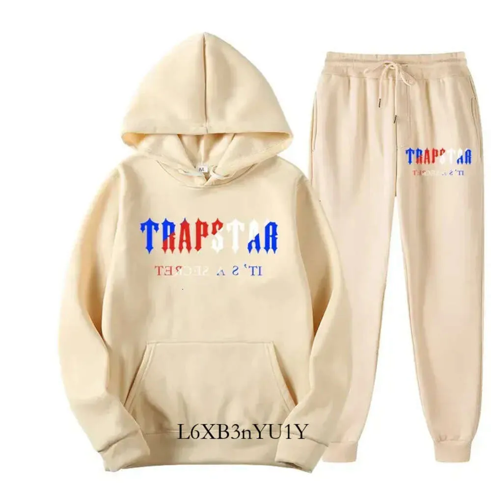 Tracksuit TRAPSTAR Brand Printed Sportswear Men 16 Colors Warm Two Pieces Set Loose Hoodie Sweatshirt Pants Jogging 220615 4457