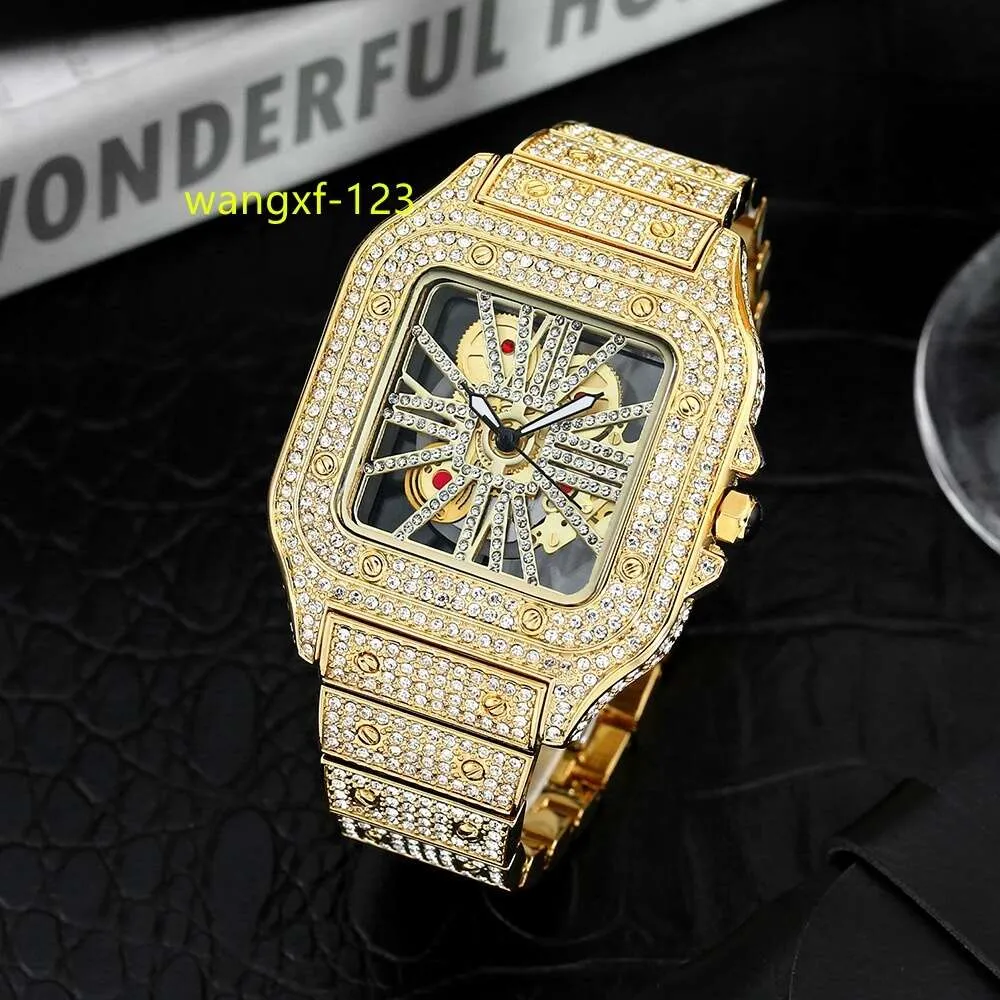 الساخنة بيع الأزياء مربع ميدان مشاهدة Hollow Out Hip-Hop Full Diamond Custom Watch Iced Out Charm Quartz Watch