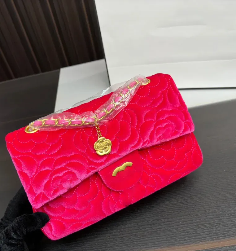 Diseñador Diseñador Bolsa de hombro Bolsa cruzada Bolsa de mensajero de cadena de solapa clásica Bolsas de embrague Bolsas de lujo Bolsos de lujo Diseño de camelia de terciopelo Monedero para mujer25 * 15 cm