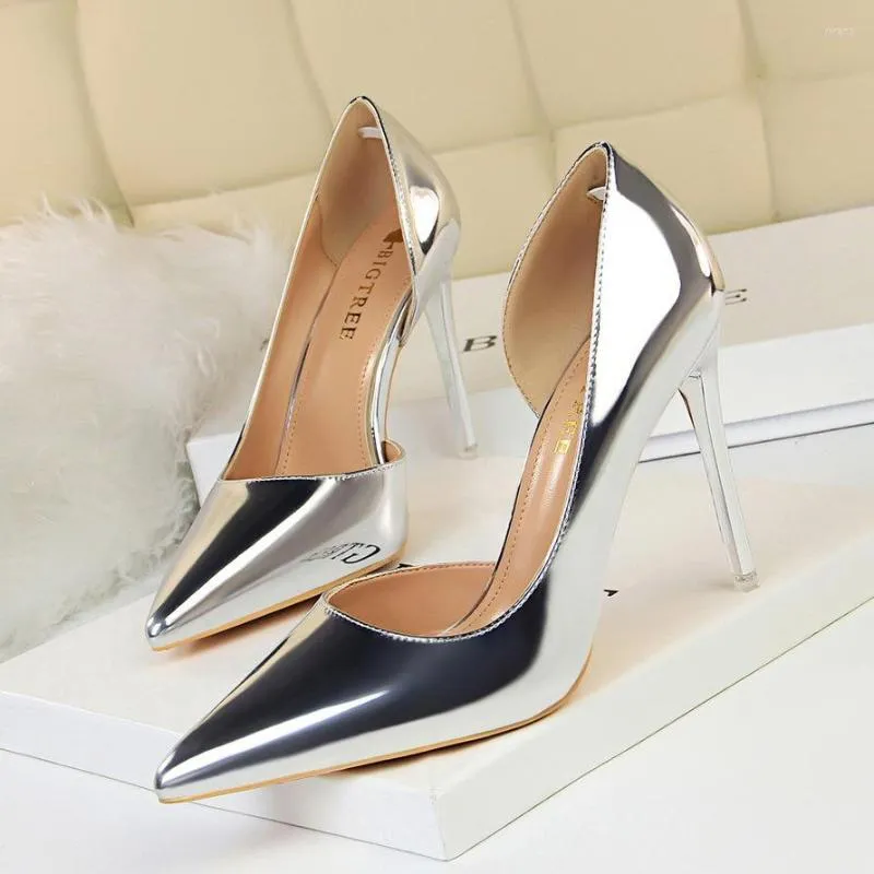 Buty mody 2024 40 Dress Woman Pumps Stoletto Kobiety Sexy Party Metal Pu High Heels 5 Kolor 57156 716