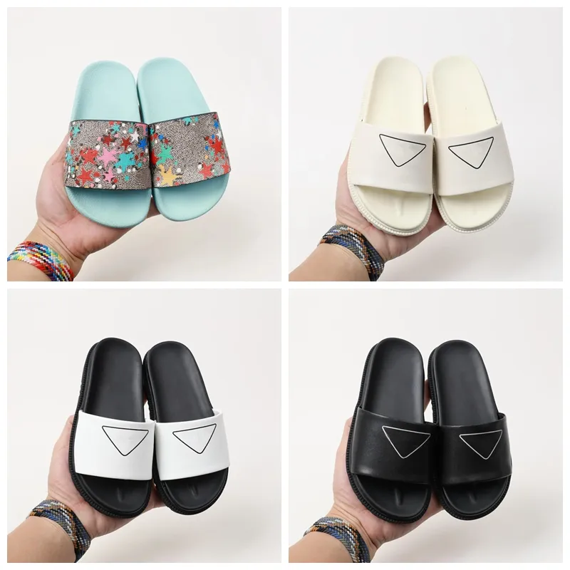 2023 العلامة التجارية Slides Infant Sandals New Born Baby Shoes slip on Boys Girls Kids Bippers with Box Size 26-35