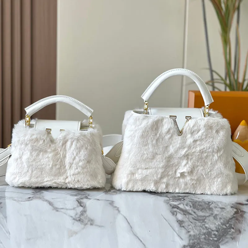 Fluffy Tote Bag Women Designer Handbag Mink Fur Shoulder Bags Fashion Hardware Letter Buckle Cowhide Leather Handle Shopping Bags Top Quality Pouch