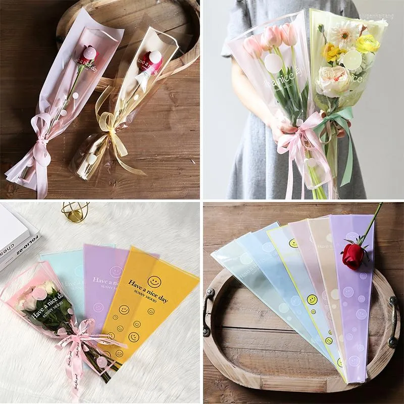 Opakowanie prezentów 10pcs Flower Paper Papier przezroczyste worki DIY Wodoodporne opakowanie materiały bankietowe akcesoria