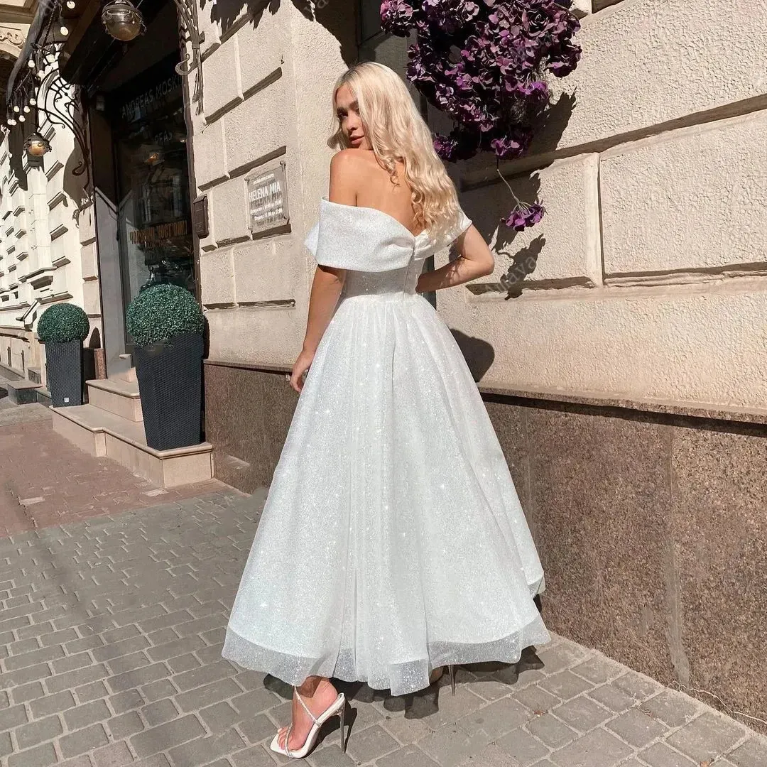 Glitter White Sequined A Line Wedding Dresses Off The... From Chicweddings, $116.12 | DHgate.Com Glitter White Sequined A Line Wedding Dresses Off The... From Chicweddings, $116.12 | DHgate.Com