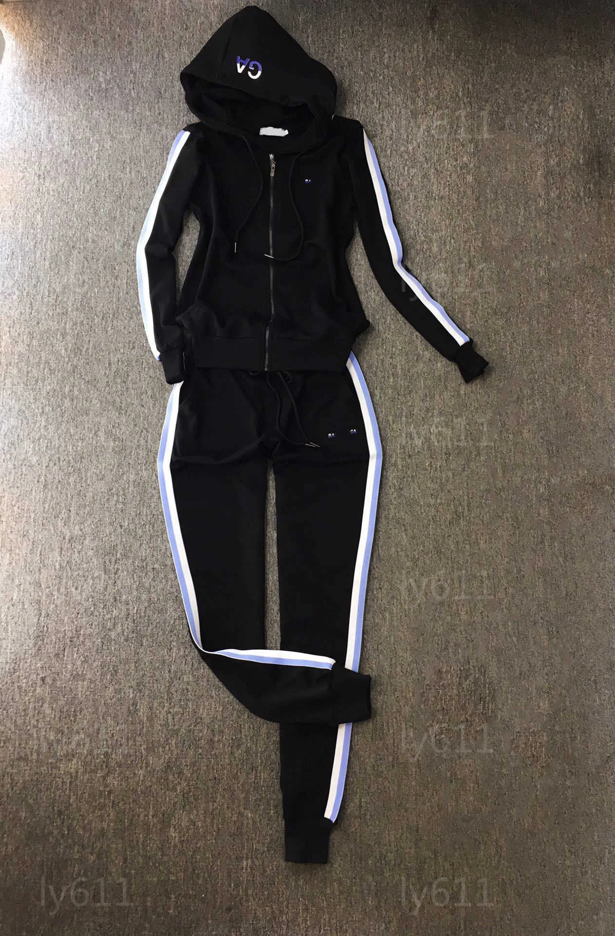 Black womens jogging 2025 suit