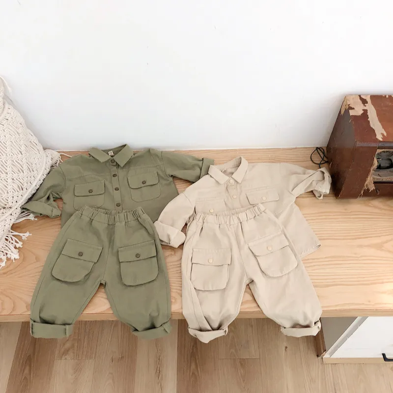 Kinder-Designerkleidung, Mode, Kindermarke, 2023, neue Frühlings- und Herbstkleidung, Baumwolle, Baby-Arbeitskleidung, langärmeliger Anzug, Jungen-Revers-Taschenanzug