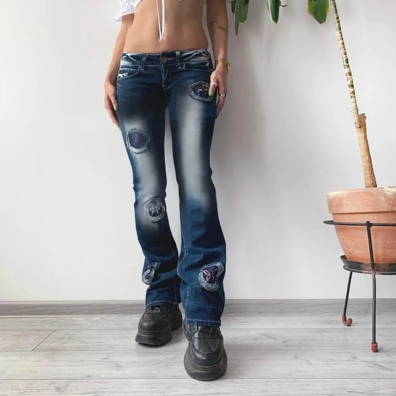 Женские джинсы с вышивкой бабочки Джинсовые брюки с низкой талией Уличная одежда Повседневная мода Прямые брюки Женские свободные синие потертые