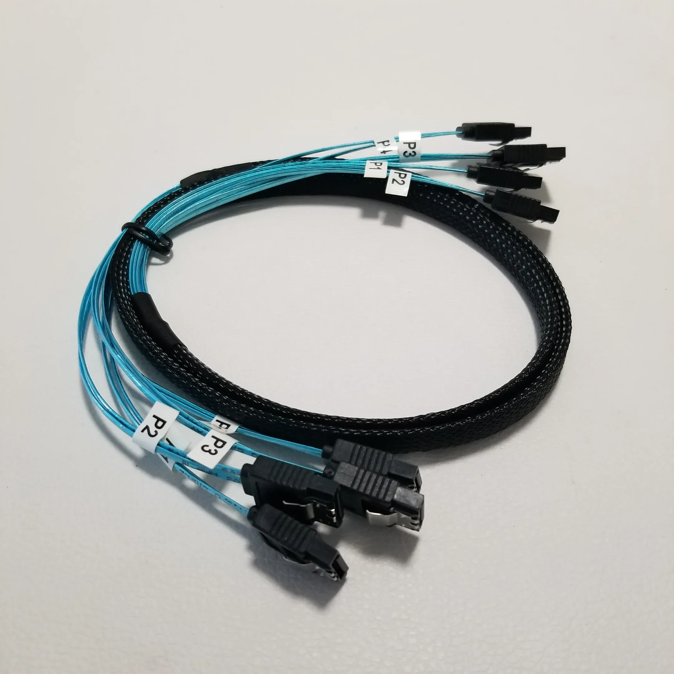 Câble d'alimentation Mini SAS SATA 4 à 4 mâle à mâle, 6Gbps, fil de protection en feuille d'aluminium haute vitesse, noir et bleu mélangé 1M