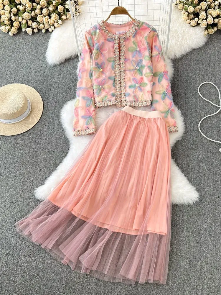 Tvådelad klänning Autumn Luxury 3D Floral broderi Diamanter Pärlor Kort jacka Coat Tulle Mesh Lång kjol Kvinnor Söt rosa Tvådel Set 230428