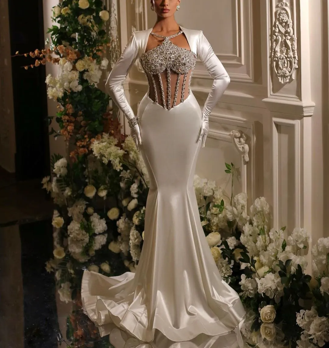 Eleganti abiti da ballo a sirena maniche lunghe scollo a V diamanti applicazioni in raso paillettes treno in raso con perline abito da sera taglie forti abiti da sposa taglie forti su misura