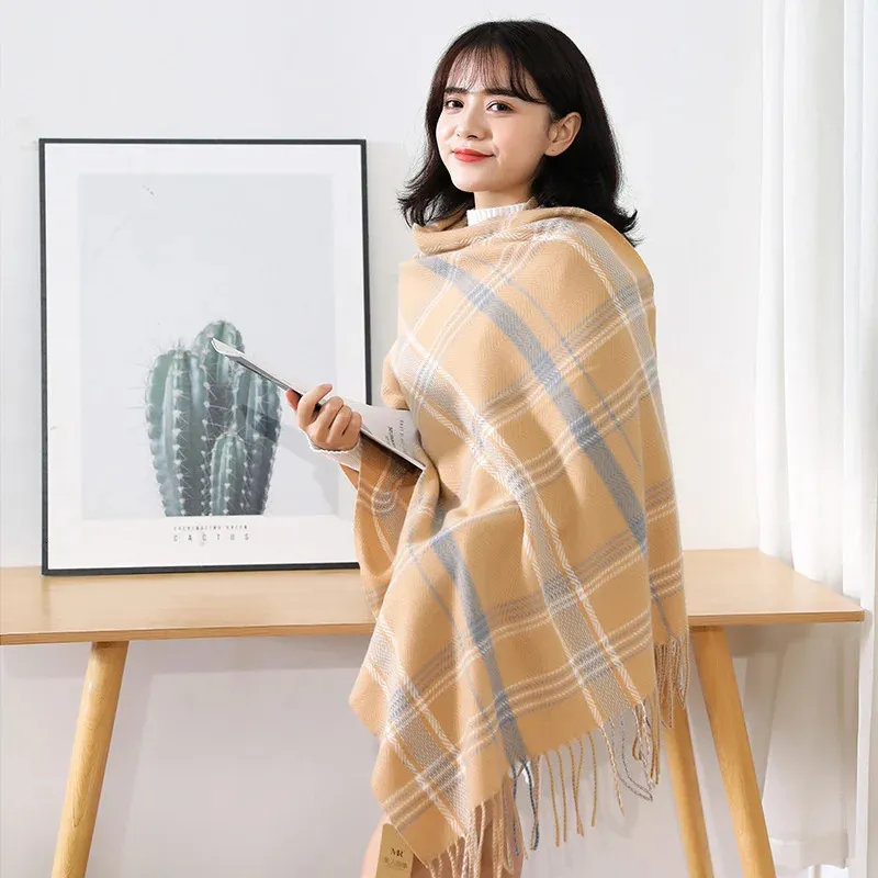 Halsband Höst och vinter förtjockad Tassel Imitation Cashmere Scarf Korean Water's Water Wave Fine Line Plaid Scarf Shawl 231128