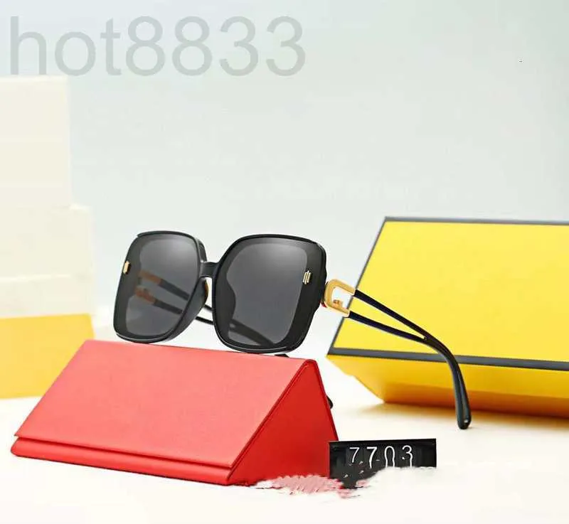 Солнцезащитные очки дизайнерские модные большие рамы поляризованные солнцезащитные очки, якорь женской личности, тренд вождения, уличная фотогенца в бокалах H7TK