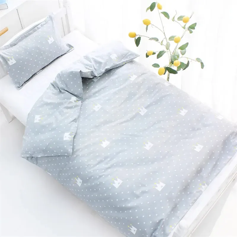 Ensembles de literie Ensemble bébé Housse de couette pour enfants sans remplissage 1pc coton berceau couette dessin animé lit 150120cm respirant 231128