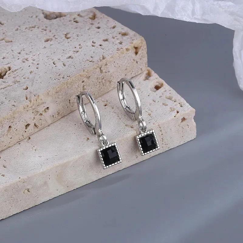 Pendientes colgantes geométricos Color plata ágata negra diseño de nicho femenino joyería Simple compacta y de moda