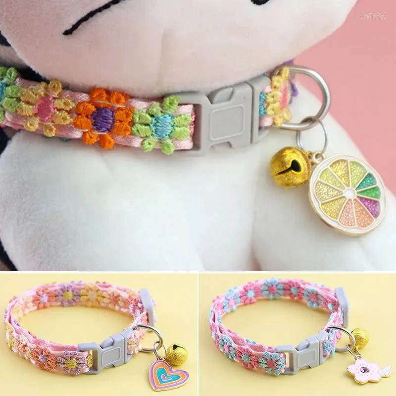 Collari per cani Collar in pizzo colorato Collaro regolabile Sweet Cute Flower Flower Pendant Pet Collararsa -Sfetta