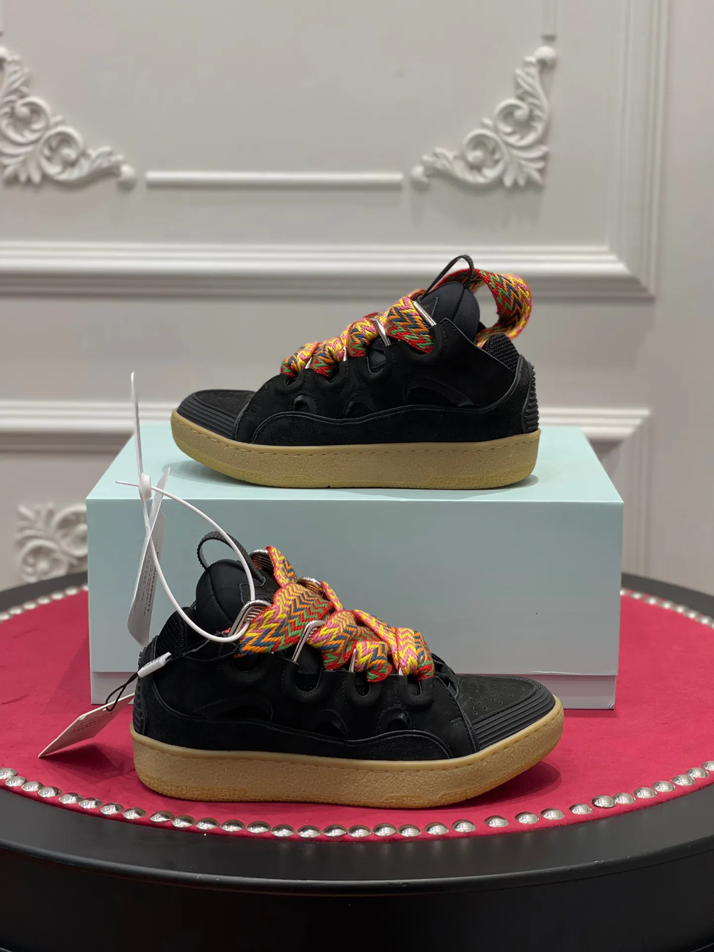 DHgate.com:Designer Curb Sneaker: Light Blue White