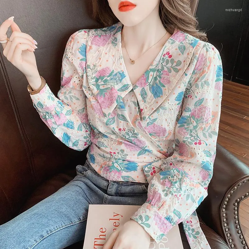 Blouses pour femmes 2023 automne français poupée col à manches longues haut à fleurs nœud laçage en mousseline de soie chemise courte imprimé Femme Blusas Elegantes